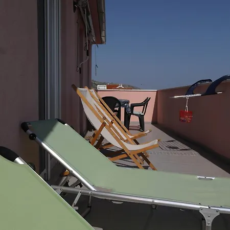 Surf & Joy - Croatia Vacation Seaview