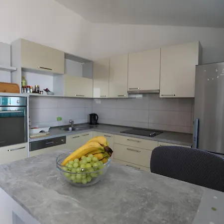 Surf & Joy - Croatia Vacation Seaview